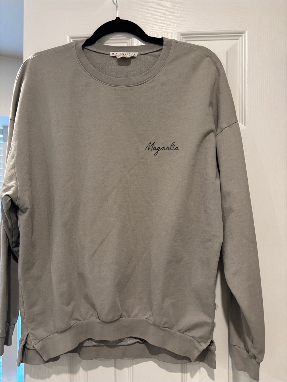 Magnolia Womens Crewneck Sweatshirt in Green